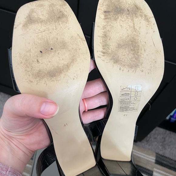 GENUINE LEATHER strappy ankle heels - Picture 2 of 7